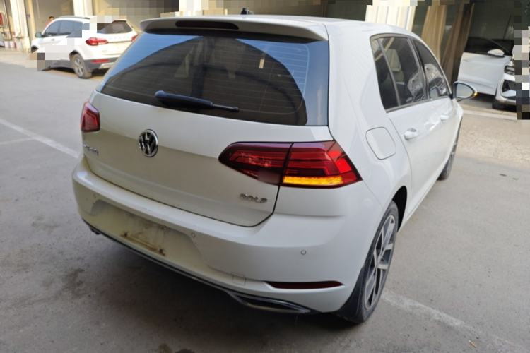 Used Volkswagen Golf 2020 200TSI DSG Comfortable and Ambitious Edition Rear Right 45 Deg