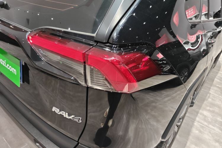 Used Toyota RAV4 2023 2.0L CVT Two-Wheel Drive Fashion Plus Edition