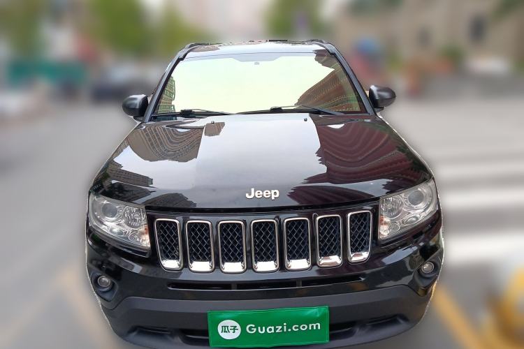 Used Jeep Compass 2011 2.0L two-wheel drive sport version
