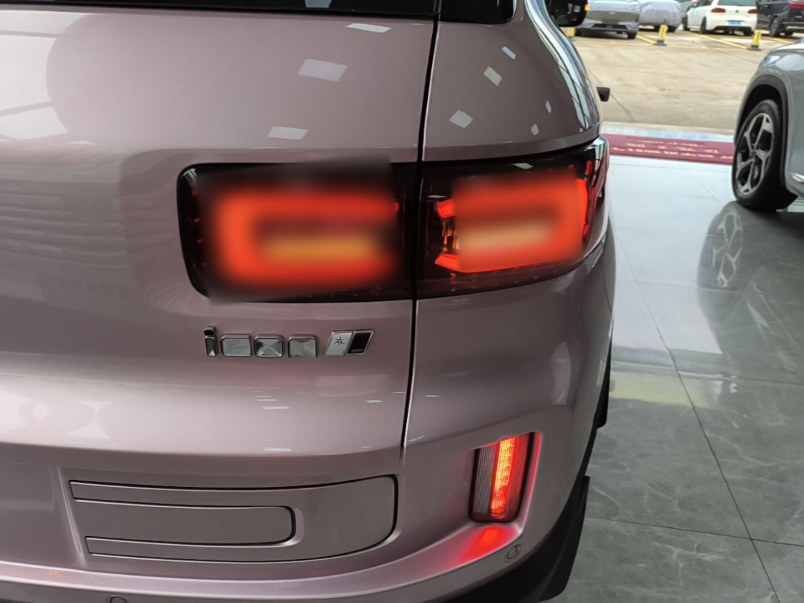 Geely Auto icon 2023 1.5TD Chocolate Smoothie Edition — снимка 9