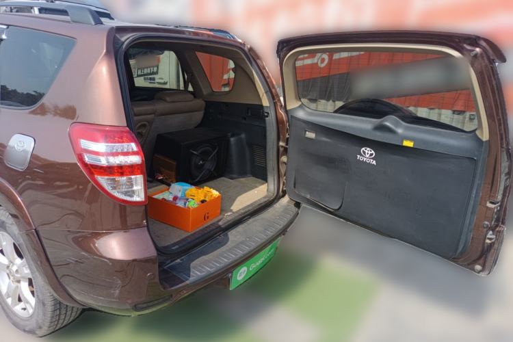 Used Toyota RAV4 2011 2.0L Automatic Luxury Edition
