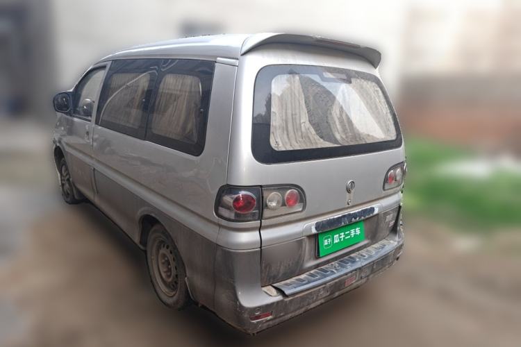 Used FORTHING Lingzhi 2016 V3 1.5L 7-Seater Luxury Model China IV Standard
