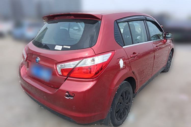 Used Venucia R50 2015 1.6L Automatic Fashion Edition Rear Right 45 Deg