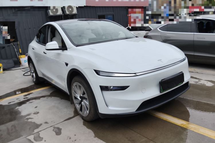 Used Tesla Model Y 2025 Rear-Wheel-Drive Version
