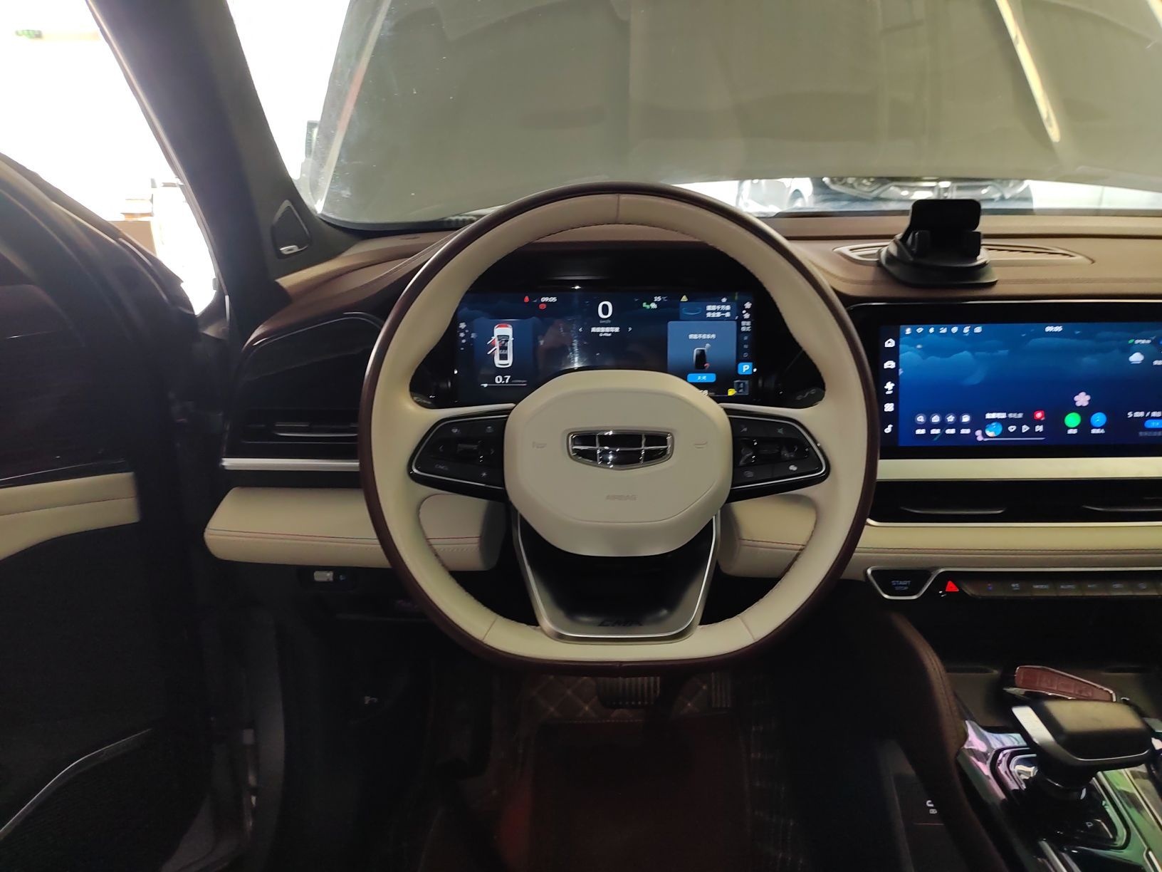 Geely Auto Monjaro L 2021 2.0TD DCT EVO Two-Wheel Drive Smart Luxury Version — снимка 13