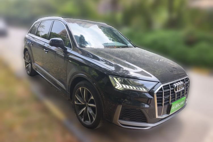 Used Audi Q7 2023 55 TFSI quattro S line Sport Edition Front Right 45 Deg