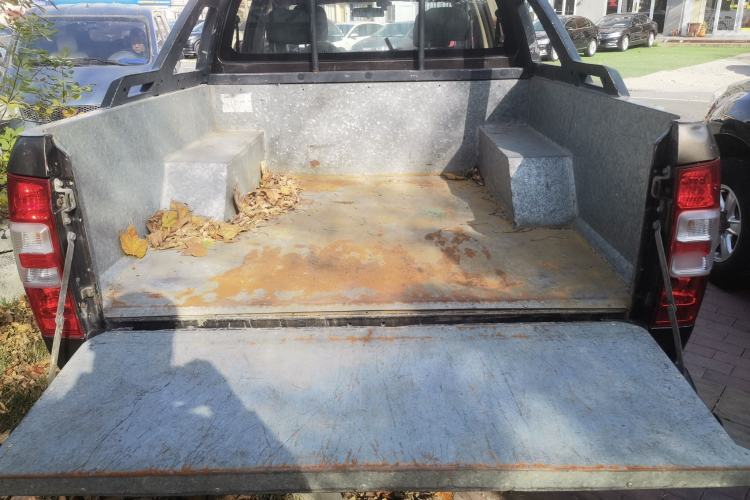 Used Isuzu JLM 2018 2.8T Classic Edition 4x4 Luxury Version JE493ZLQ5F
