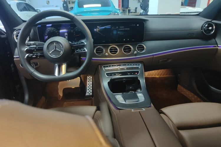 Used Mercedes-Benz E-Class 2023 Restyled E 260 L Sport Edition Center Console