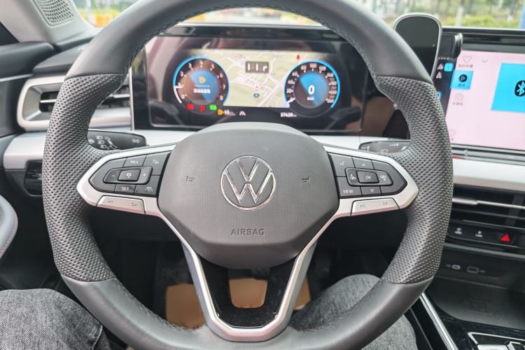 Used Volkswagen Lamando 2023 Lavida L 280TSI DSG Cool & Spicy Edition
