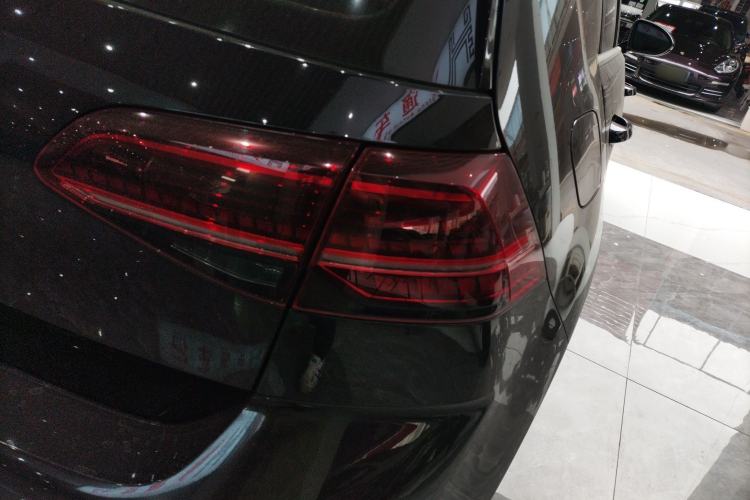 Used Volkswagen Golf 2018 280TSI Automatic R-Line Model
