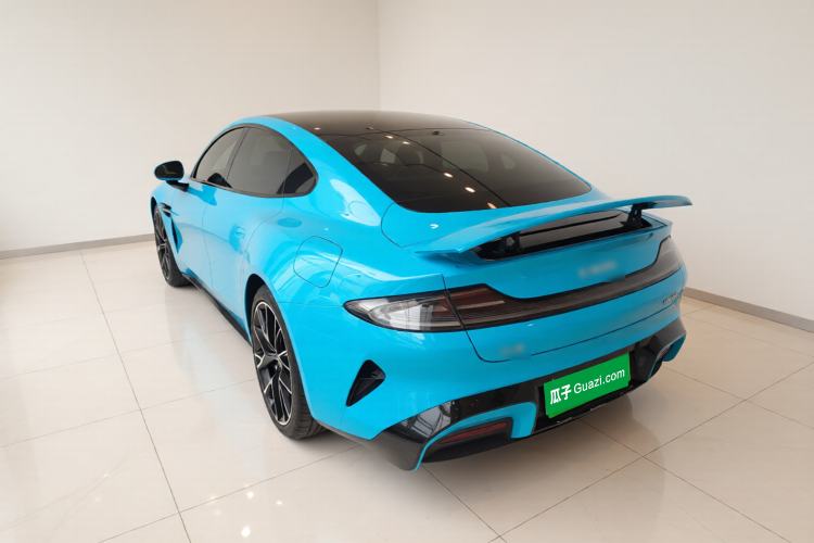 Used Xiaomi Auto SU7 2024 Four-Wheel Drive Ultra-Long Range Advanced Intelligent Driving Max Edition Exterior 2