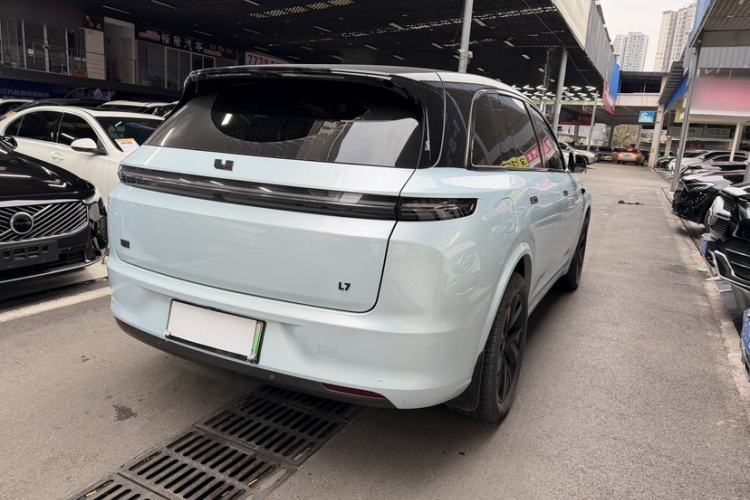 Used Li Auto L7 2023 Air model
