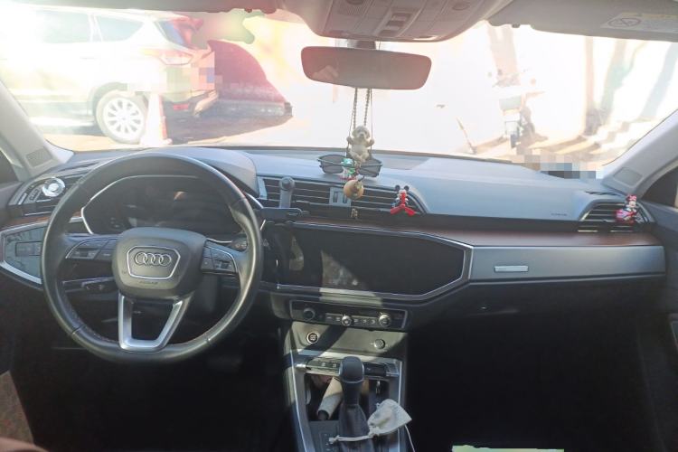 Used Audi Q3 2022 35 TFSI Fashionable and Elegant Model
