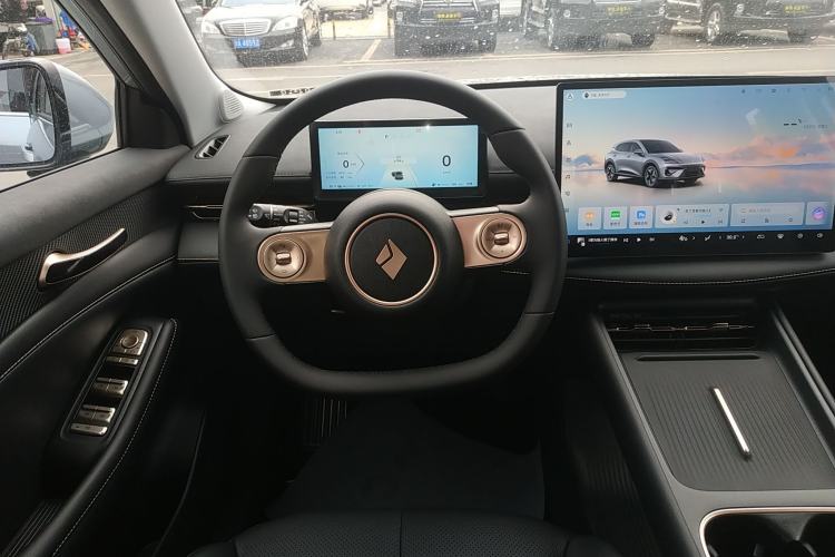 Used Baojun Yunhai 2024 60km Plug-in Hybrid Version
