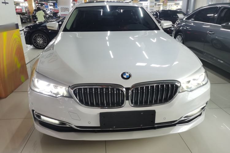 Used BMW 5 Series 2019 525Li Luxury Package
