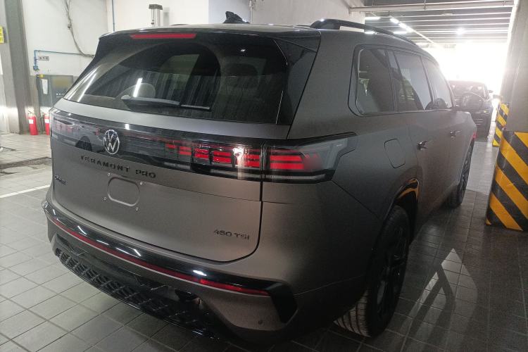 Used Volkswagen Teramont 2025 Tiguan Pro 450TSI Four-Wheel Drive Summit Edition Rear Right 45 Deg