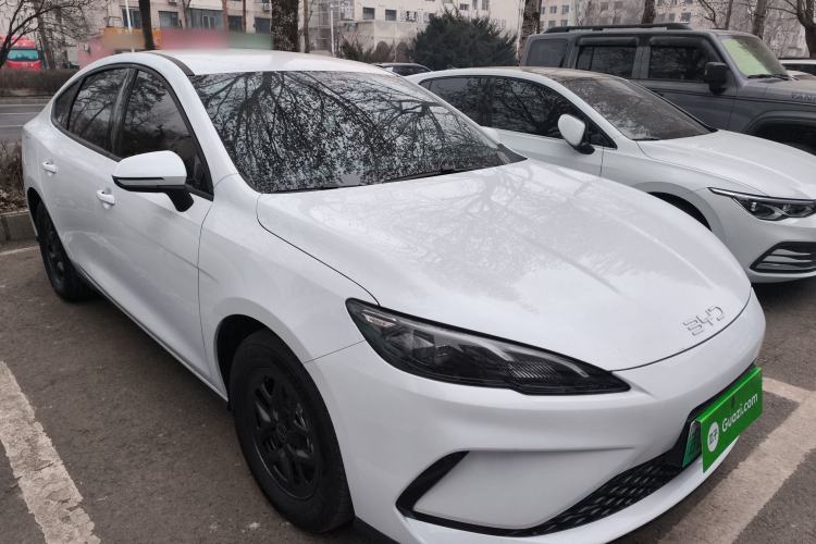 Used BYD Seal 05 DM-i 2025 DM-i Smart Drive 55KM Luxury Model Front Right 45 Deg