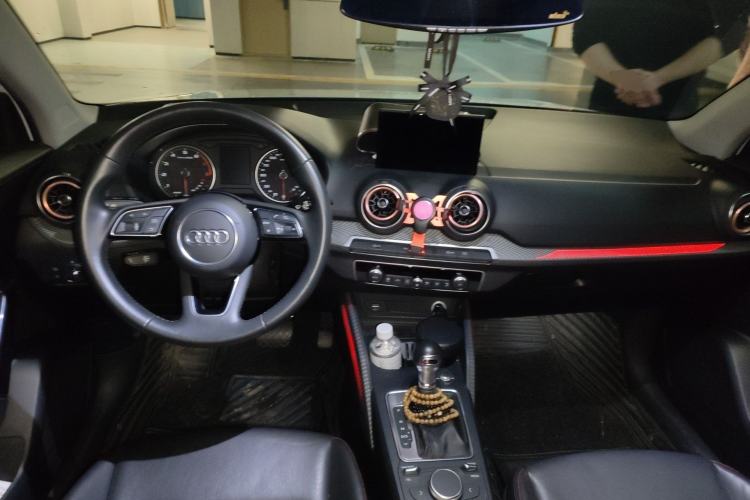 Used Audi Q2L 2018 35 TFSI Fashion Dynamic Version China VI Emission Standard Center Console
