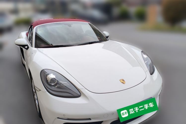 Used Porsche 718 2016 Boxster 2.0T Front Right 45 Deg