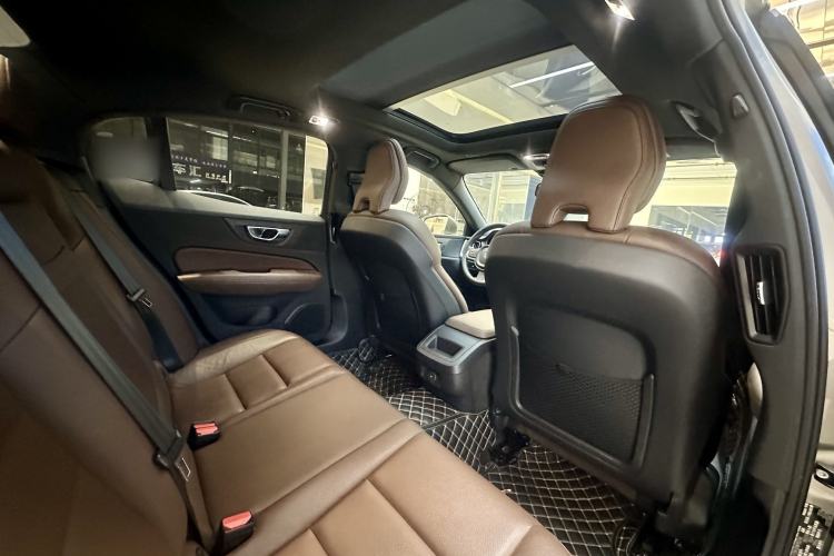 Used Volvo S60 2022 B4 Zhiyi Luxury Edition