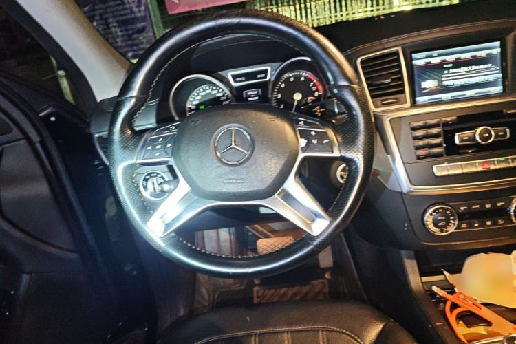 Used Mercedes-Benz GL-Class 2014 GL 400 4MATIC Dynamic Model