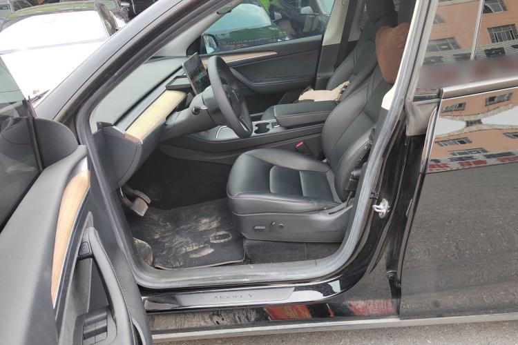 Used Tesla Model Y 2022 Rear-Wheel-Drive Version
