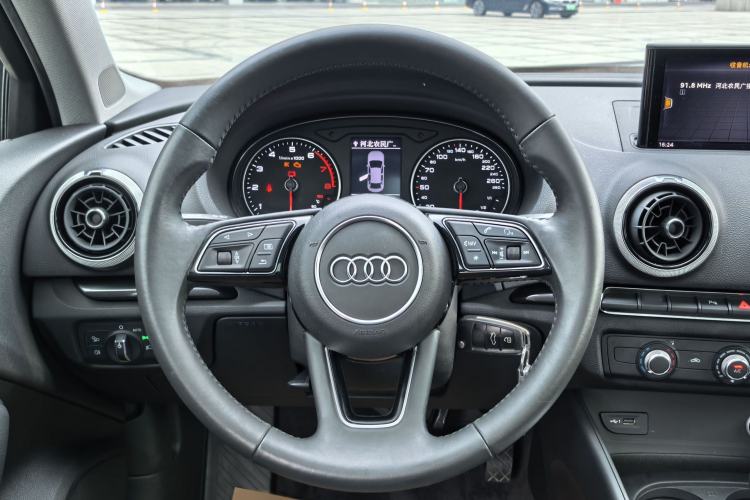 Used Audi A3 2019 Limousine 35 TFSI Fashion Edition China VI Emission Standard
