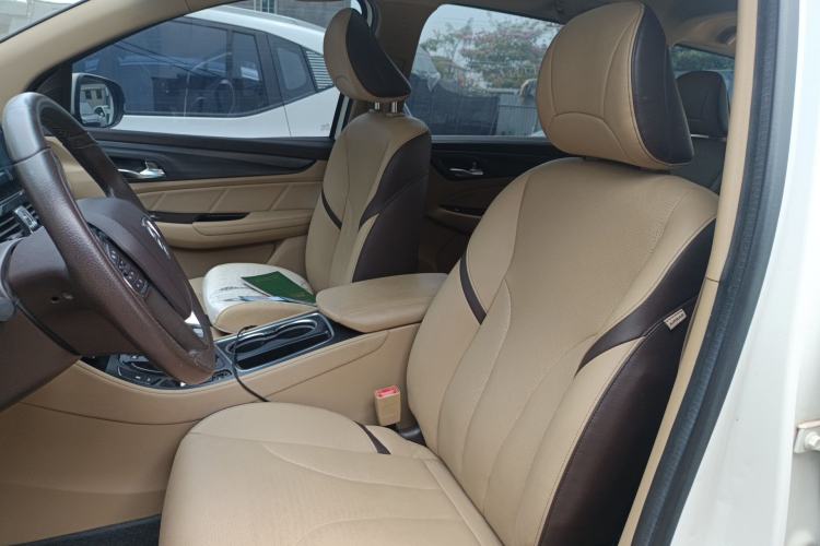 Used Baojun 730 2017 1.8L iAMT Prestige Version 7 Seats