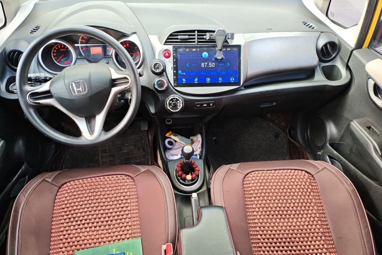 Used Honda Fit 2011 1.3L manual Comfort version
