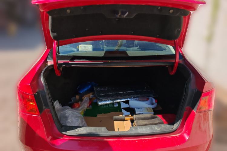 Used Roewe 350 2012 1.5L Manual New Year Special Value Edition Trunk