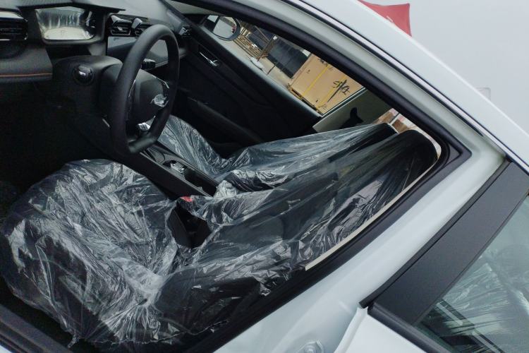 Used Dongfeng Aeolus Yixuan 2025 1.5L Automatic Luxury Version Left Front Seat