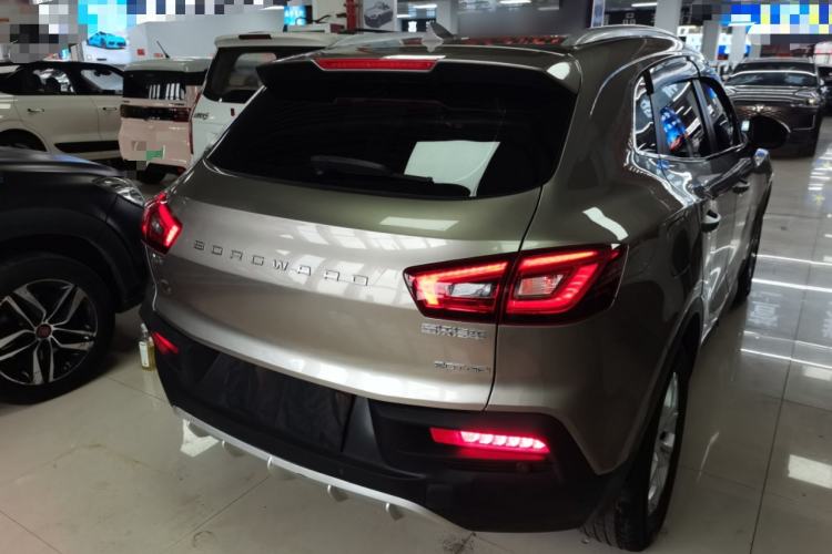 Used BORGWARD BX5 2017 20TGDI Automatic Two-Wheel Drive Pioneer Edition