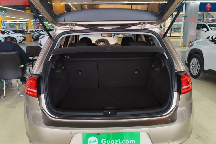 Used Volkswagen Golf 2016 1.6L Automatic Comfort Model
