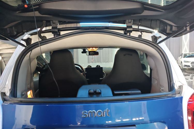 Used smart fortwo 2019 0.9T 66kW Hardtop Wind Power Edition China VI Trunk