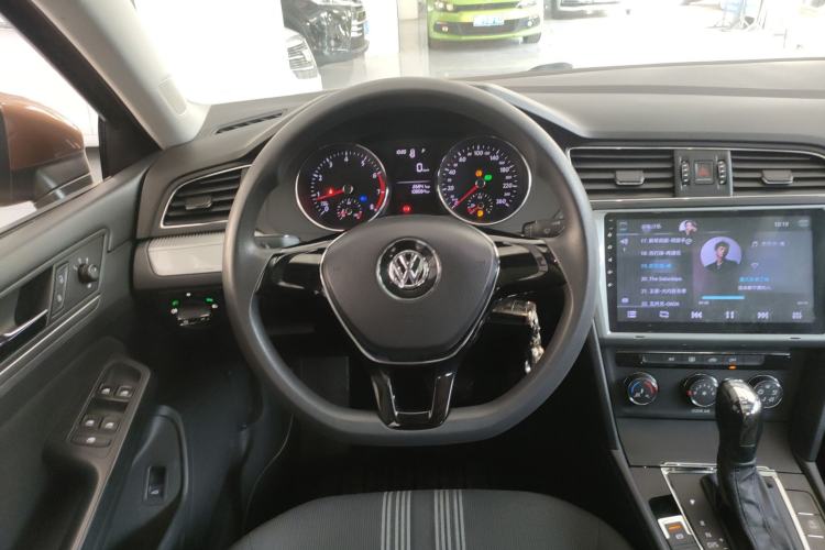 Used Volkswagen Lamando 2017 230TSI DSG Fashion Edition