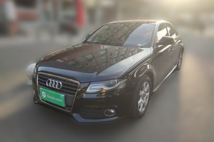 Used Audi A4L 2012 2.0 TFSI automatic Comfort trim level