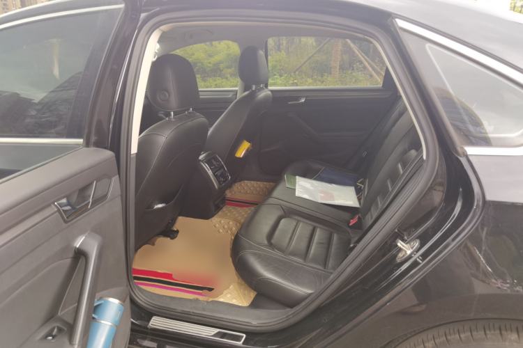 Used Volkswagen Passat 2017 330TSI DSG Luxury Edition
