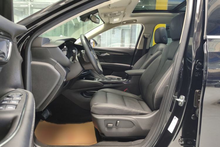 Used Buick Envision 2022 Encore S 552T Two-Wheel-Drive Luxury Model
