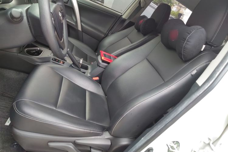 Used Toyota RAV4 2019 2.0L CVT Two-Wheel Drive Pioneer Edition China VI Standard Left Front Seat