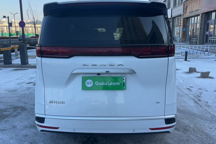 Used Denza D9 2022 EV 620 Prestige Model Exterior 4