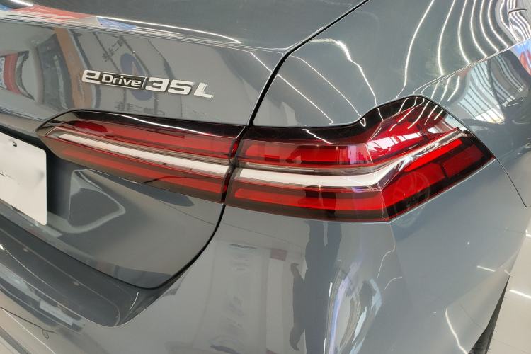 Used BMW i5 2024 eDrive 35L Prestige Luxury Package
