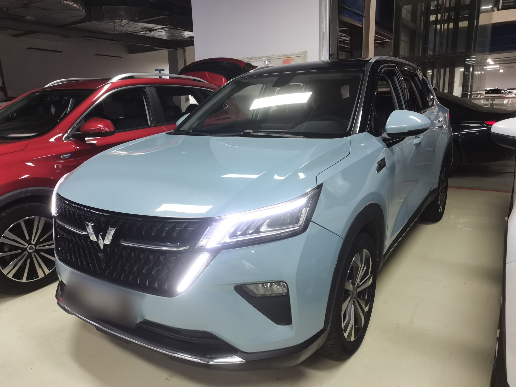 Под передней частью автомобиля