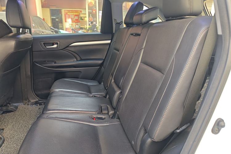 Used Toyota Highlander 2017 2.0T Four-Wheel Drive Luxury Edition 7 Seats Interior 4