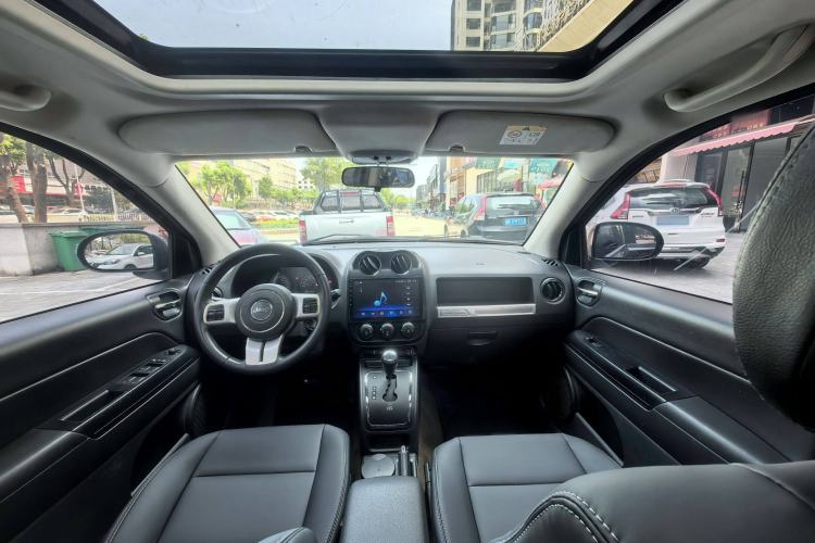 Used Jeep Compass 2014 2.0L two-wheel drive sport version