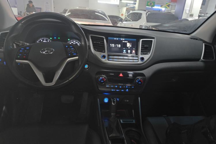 Used Hyundai Tucson 2018 1.6T Dual-Clutch Two-Wheel Drive 15th Anniversary Special Edition