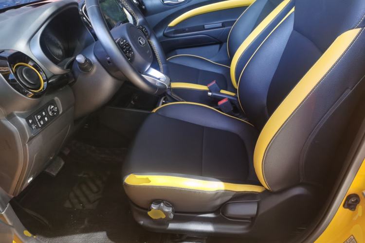 Used Kia kx1 Stonic 2019 1.4L Automatic Sport Edition China VI Left Front Seat