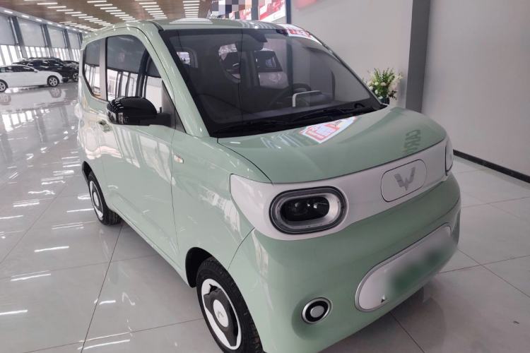 Used Wuling Hongguang MINIEV 2024 3rd Generation 215km Youth Edition Front Right 45 Deg
