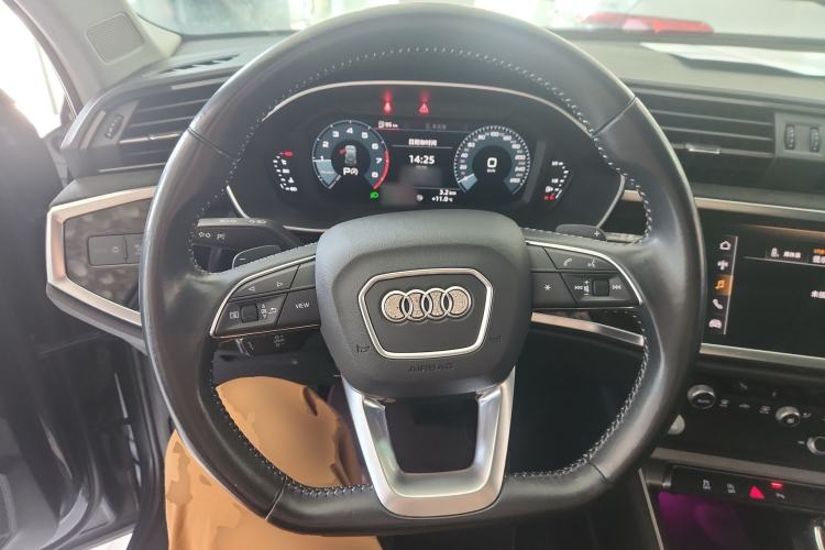 Used Audi Q3 2020 35 TFSI Fashion Dynamic Model
