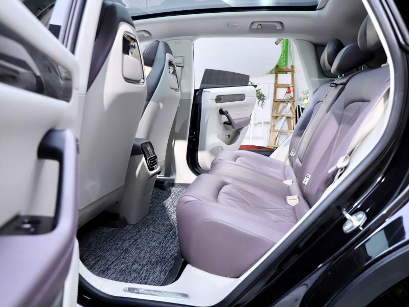 Used Leapmotor C11 2024 Range-Extended 300 Luxury Edition — 35