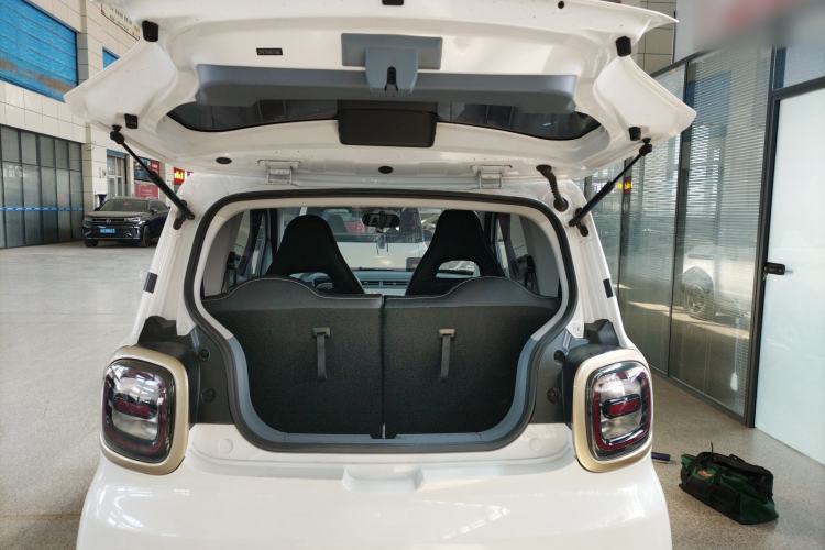 Used Bestune Pony 2025 222km Lightning Horse Trunk